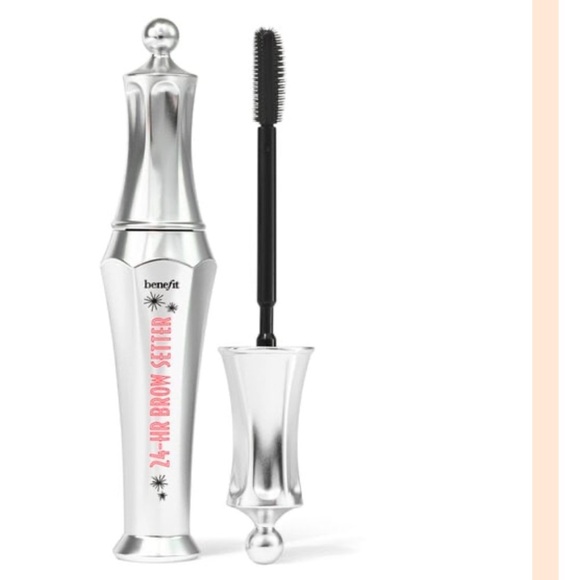 Benefit Other - Benefit Cosmetics 24-Hour Brow Setter
invisible shaping & setting gel for brows